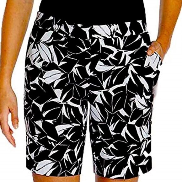 Mario Serrani Pants - Mario Serrani Italy black floral Bermuda short